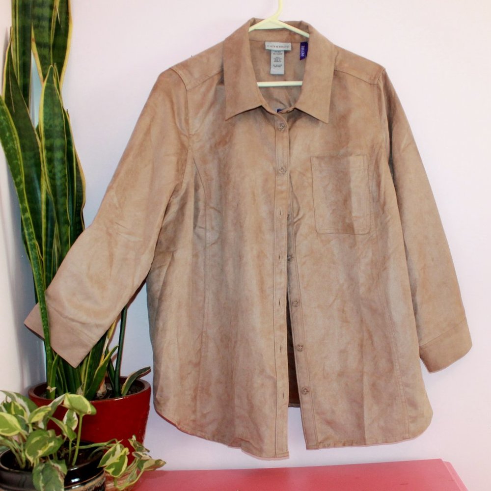 CLOSET CLOSING, last weekend!! Women's Button up Blouse